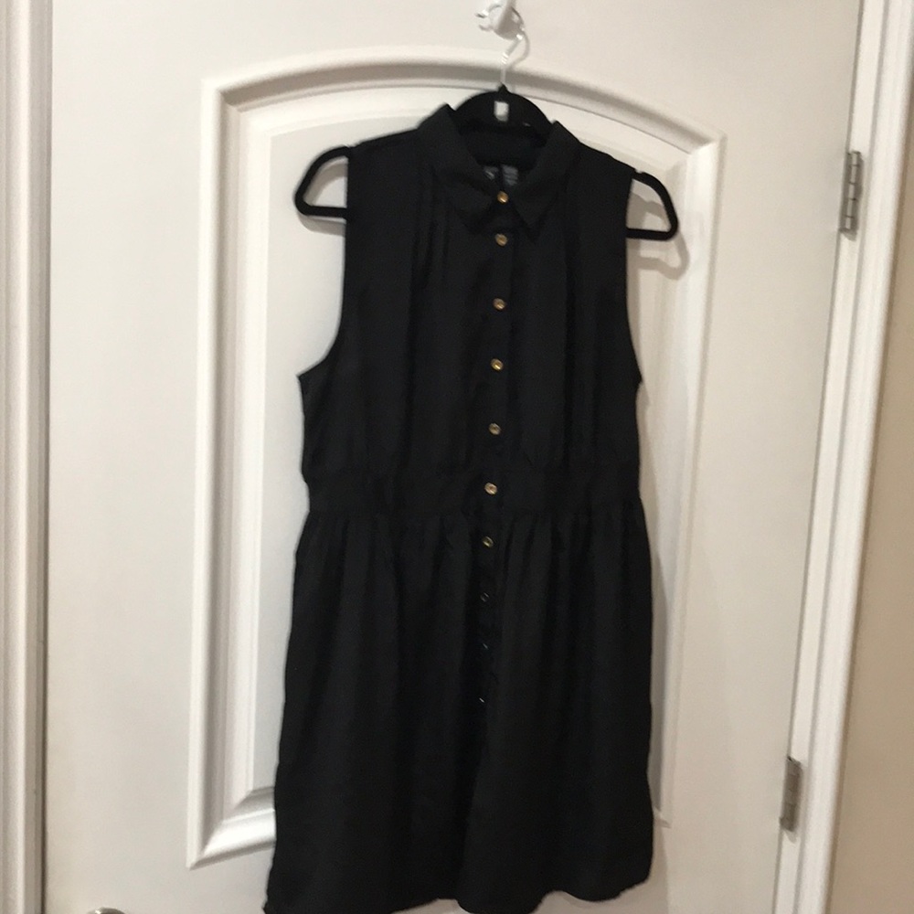 Fun & Flirt 100% polyester button down dress size XL